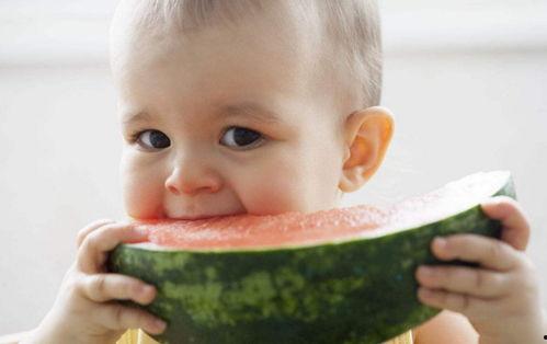 让孩子吃瓜,和孩子一起快乐吃瓜