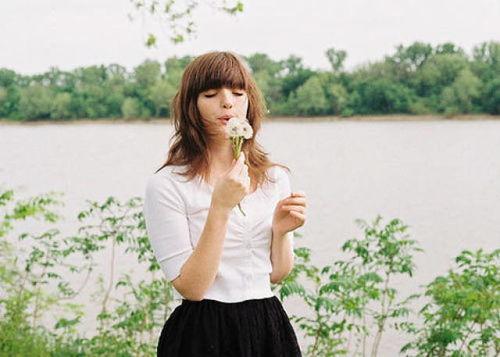 吃瓜拍照姿势姐妹